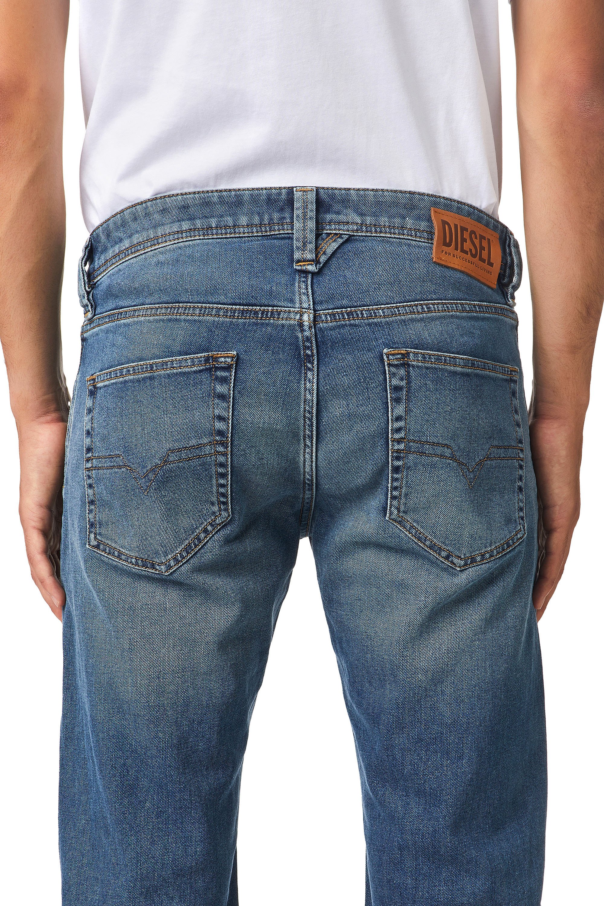 Diesel - Larkee 009EI Straight Jeans, Blu medio - Image 6