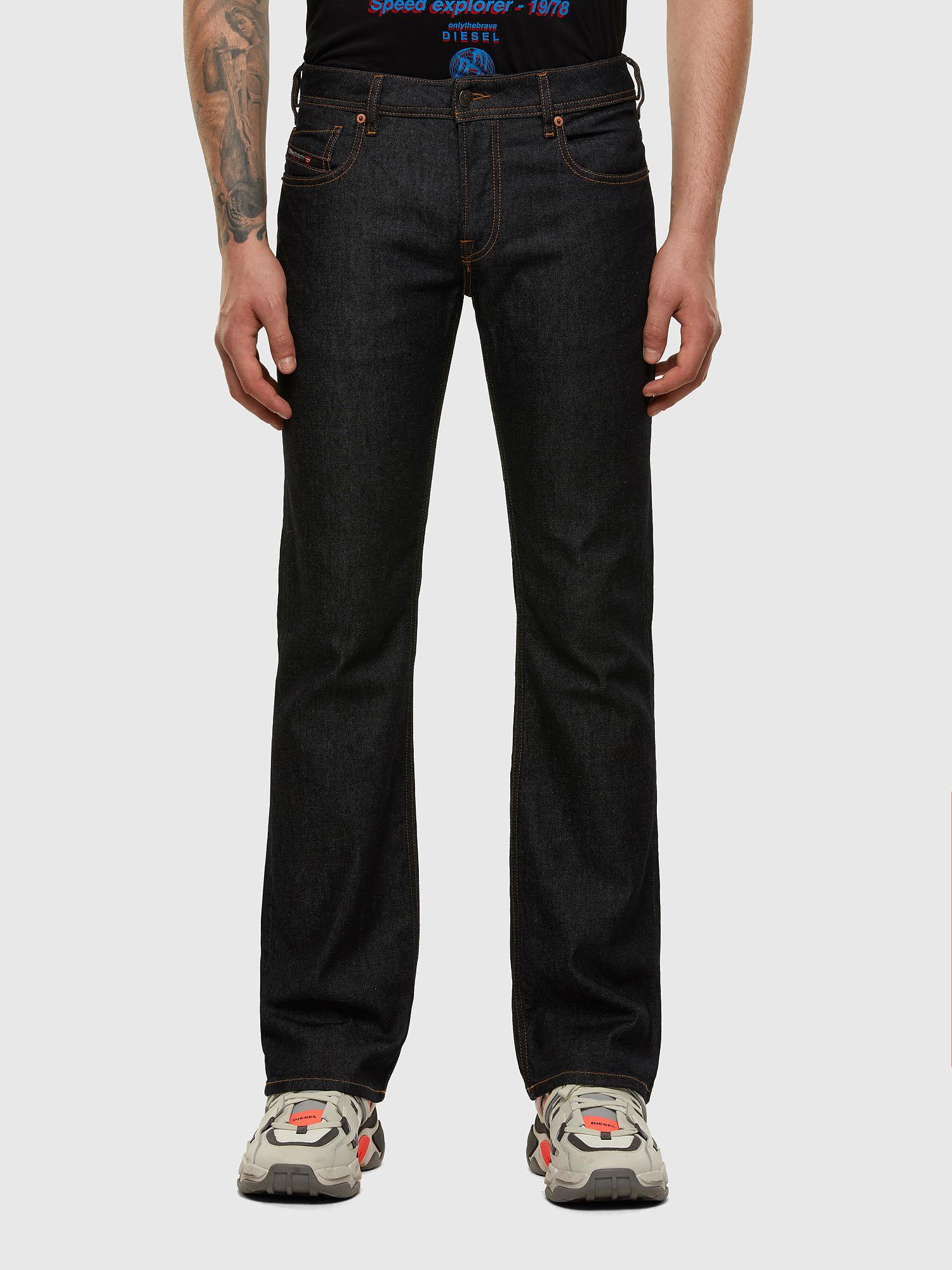 Diesel - Zatiny 009HF Bootcut Jeans, Azul Oscuro - Image 2