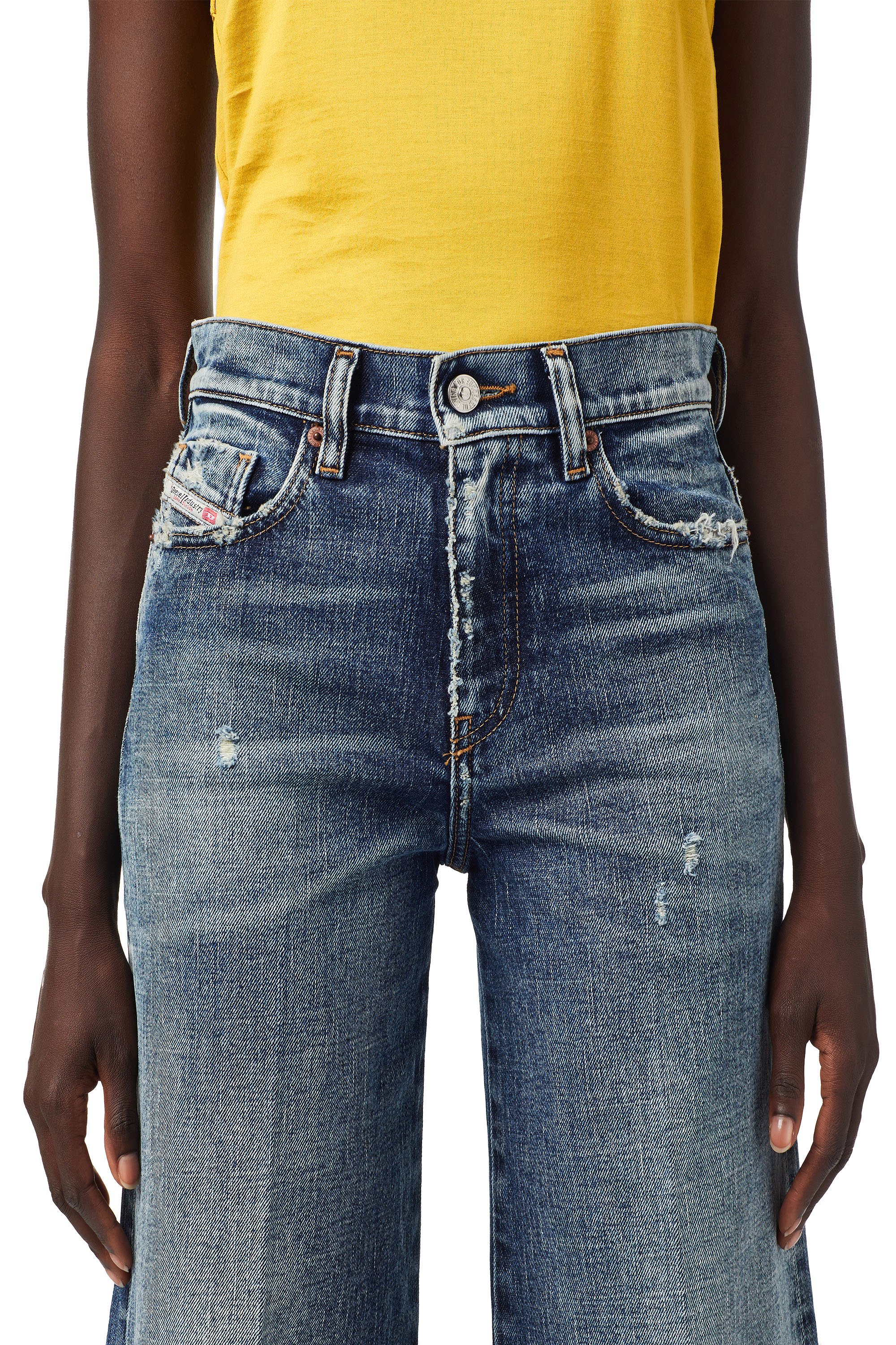 Diesel - D-Akemi 09B17 Bootcut and Flare Jeans, Azul medio - Image 4