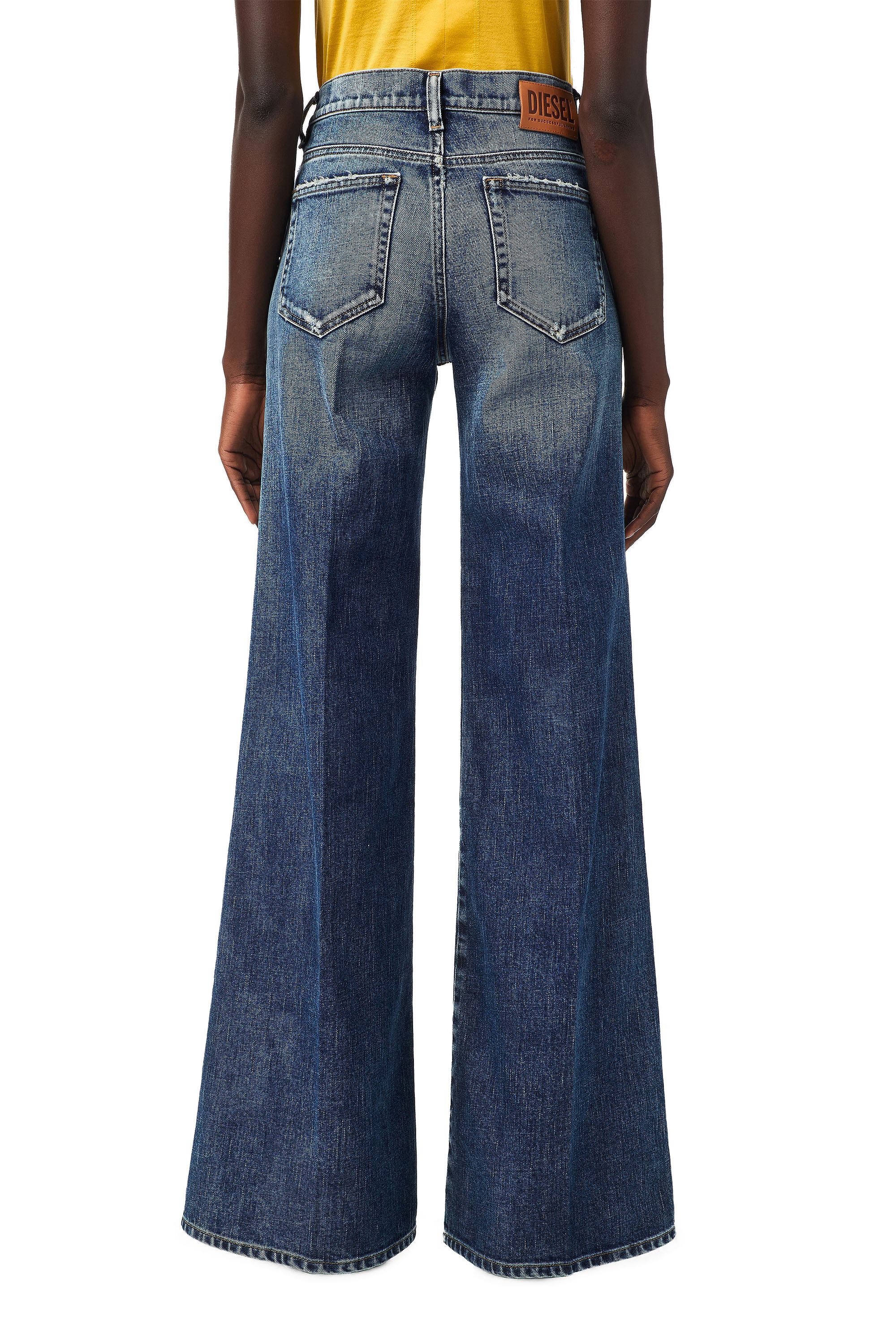 Diesel - D-Akemi 09B17 Bootcut and Flare Jeans, Azul medio - Image 5