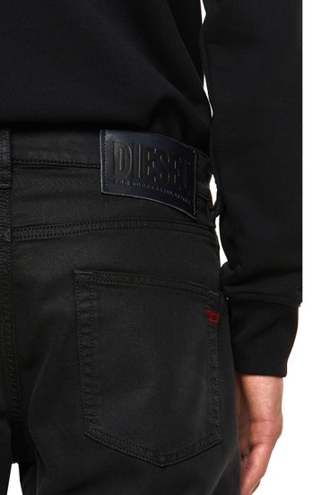 Diesel - D-Strukt Slim JoggJeans® 069NC, Black/Dark Grey - Image 4
