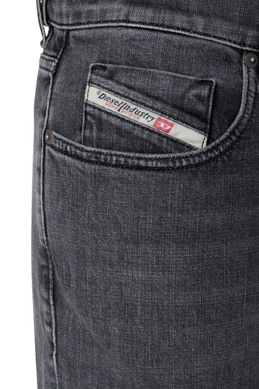 Diesel - 2019 D-STRUKT 09C47 Slim Jeans, Nero/Grigio scuro - Image 4