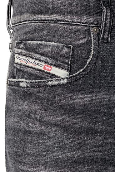 Diesel - 2019 D-STRUKT 09E46 Slim Jeans, Negro/Gris oscuro - Image 3