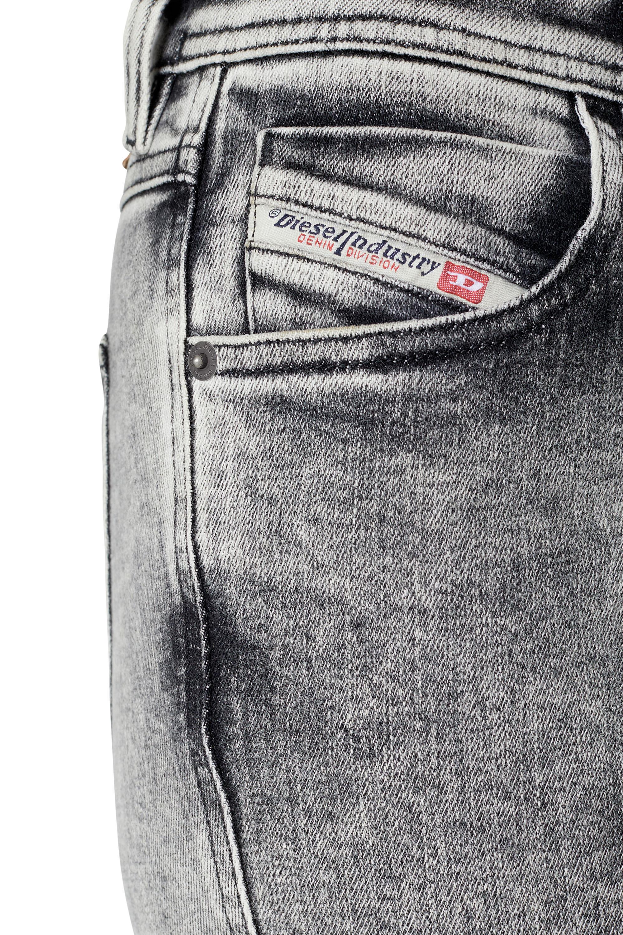 Diesel - 2015 BABHILA 09D89 Skinny Jeans, Gris Claro - Image 4