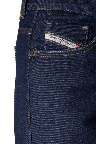 Diesel - 1978 Z9C02 Bootcut and Flare Jeans, Azul Oscuro - Image 4