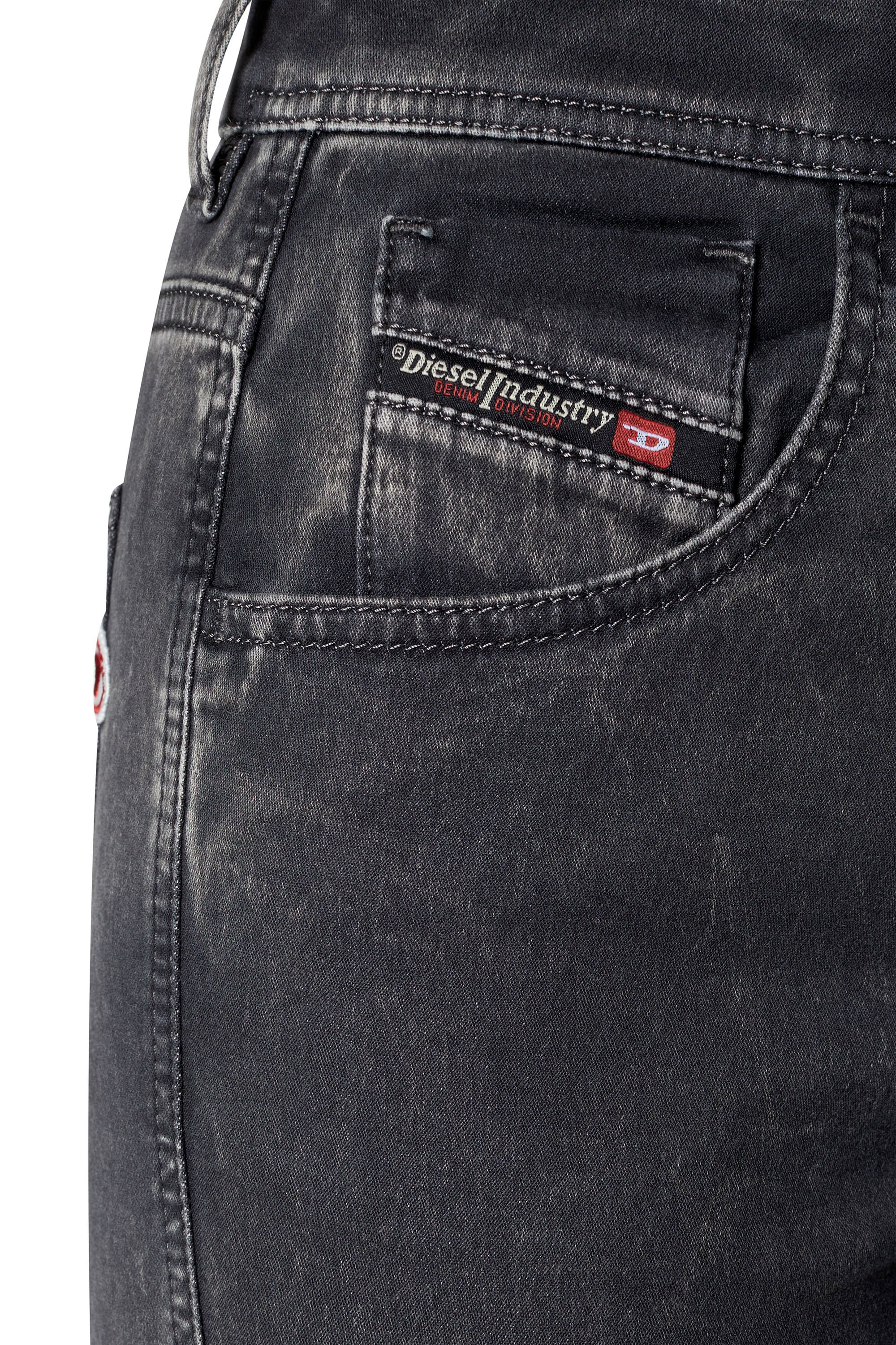 Diesel - SLANDY JoggJeans® 069ZM Super skinny, Black/Dark grey - Image 4