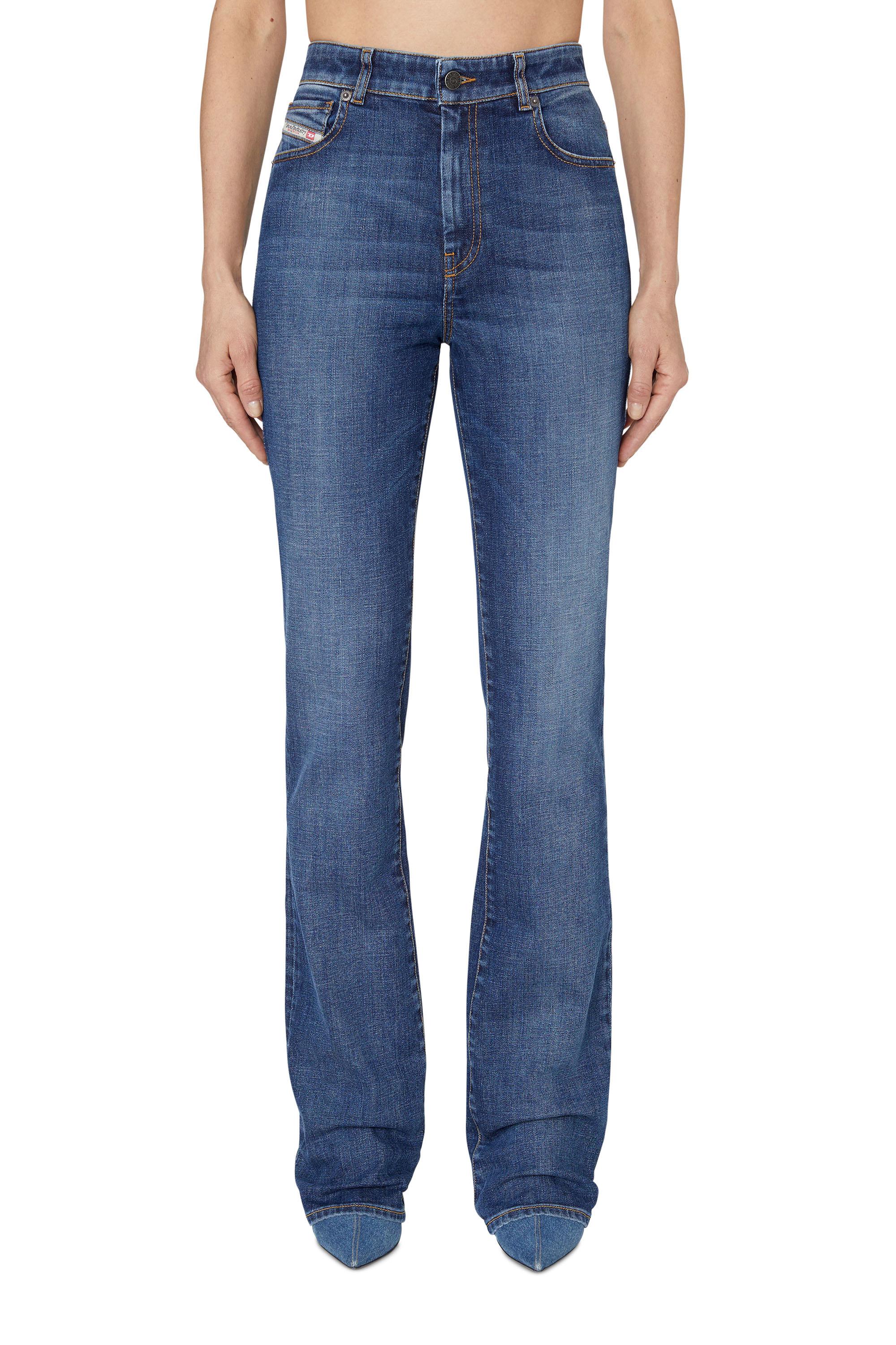 Diesel - D-A01 09F52 Bootcut and Flare Jeans, Mittelblau - Image 3
